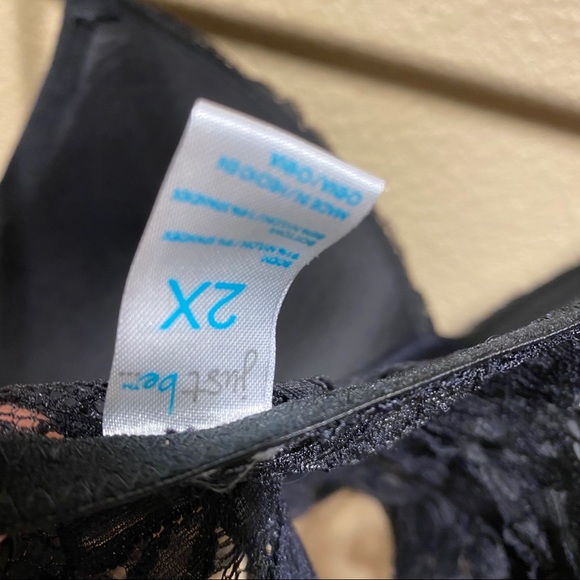 Women’s Plus Size Lace Bra - Picture 5 of 5